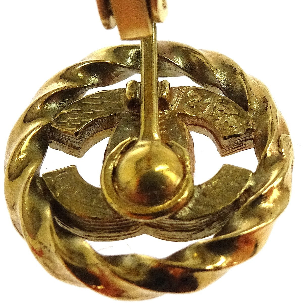 Chanel Vintage Cc Round Cutout Clip-On Metal And Rhinestone Gold Gold_Plated Earrings Jewelry (Pre-Owned)