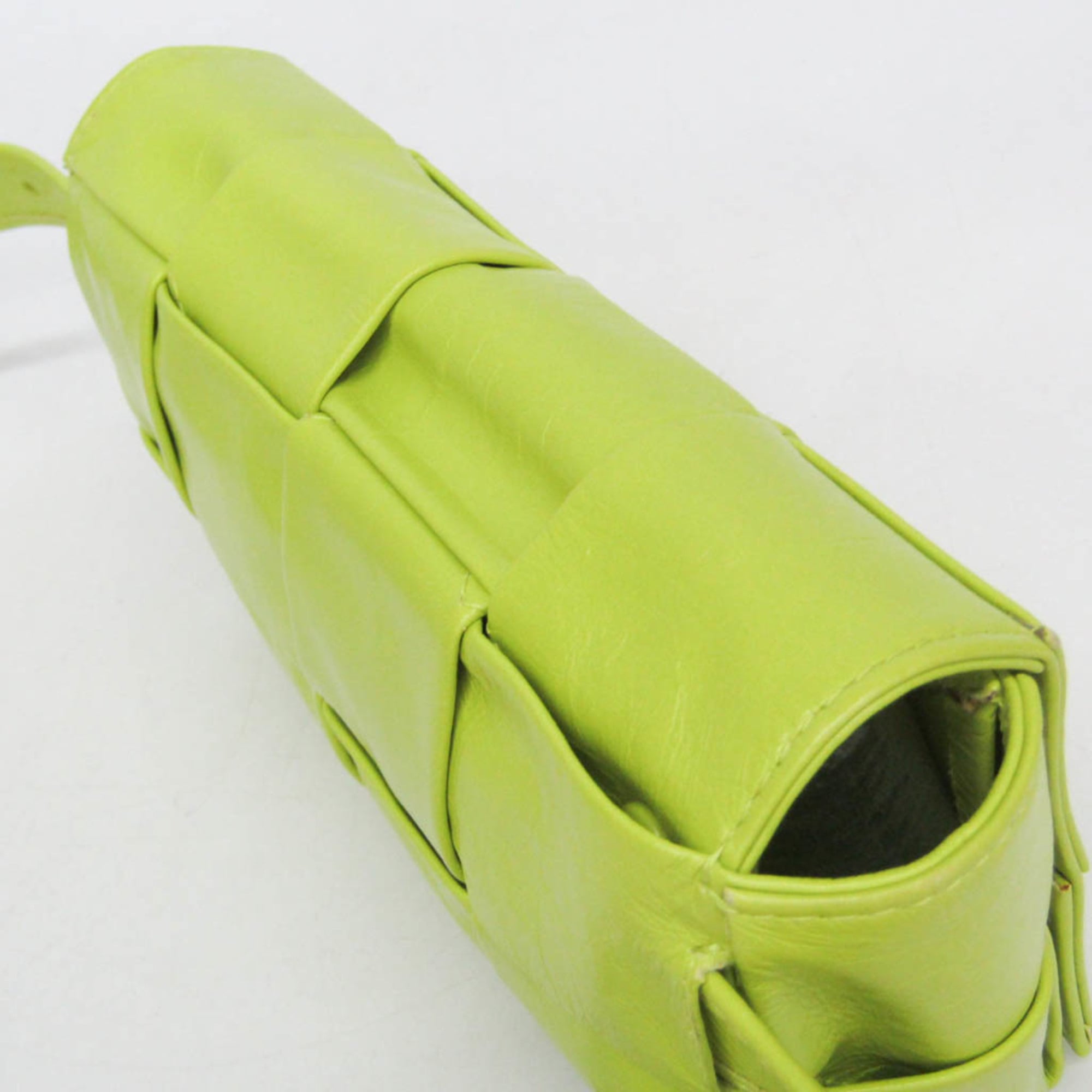 Bottega Veneta Cassette Leather Green Leather Clutche & Pouche Bag (Pre-Owned)