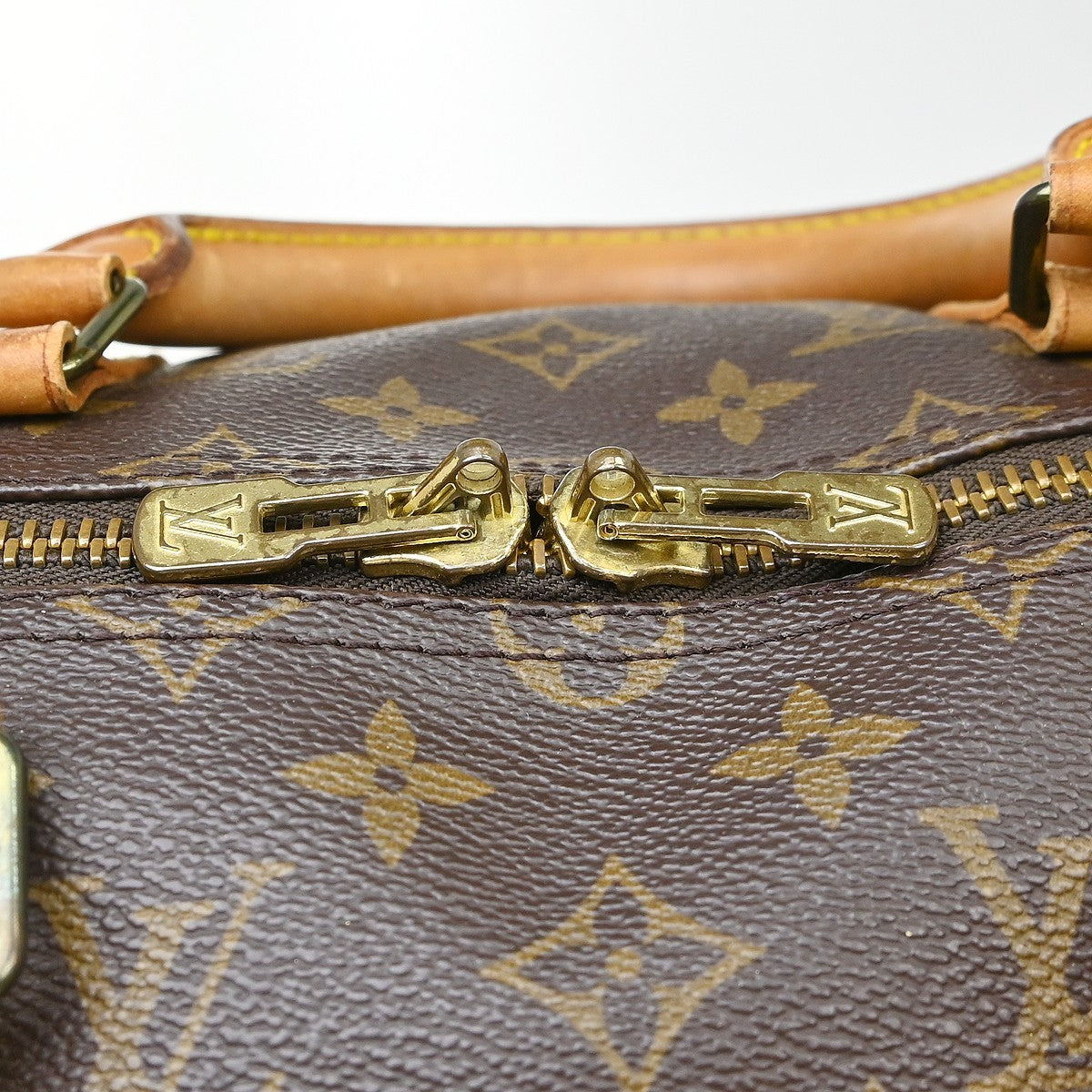Louis Vuitton Keepall Monogram Canvas Brown Canvas Travel Bag Bag (Pre-Owned)