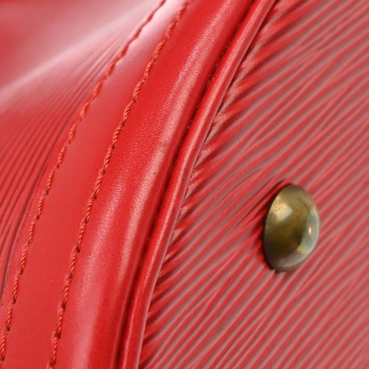 Louis Vuitton Bucket Epi Leather Red Leather Tote Bag Bag (Pre-Owned)