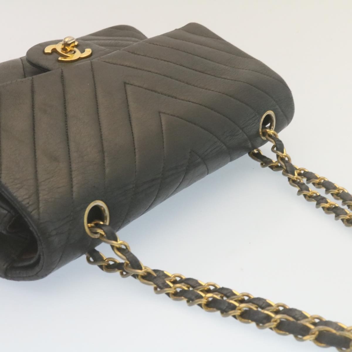 Chanel Vintage Classic Double Flap Chevron Lambskin Black Leather Handbag (Pre-Owned)