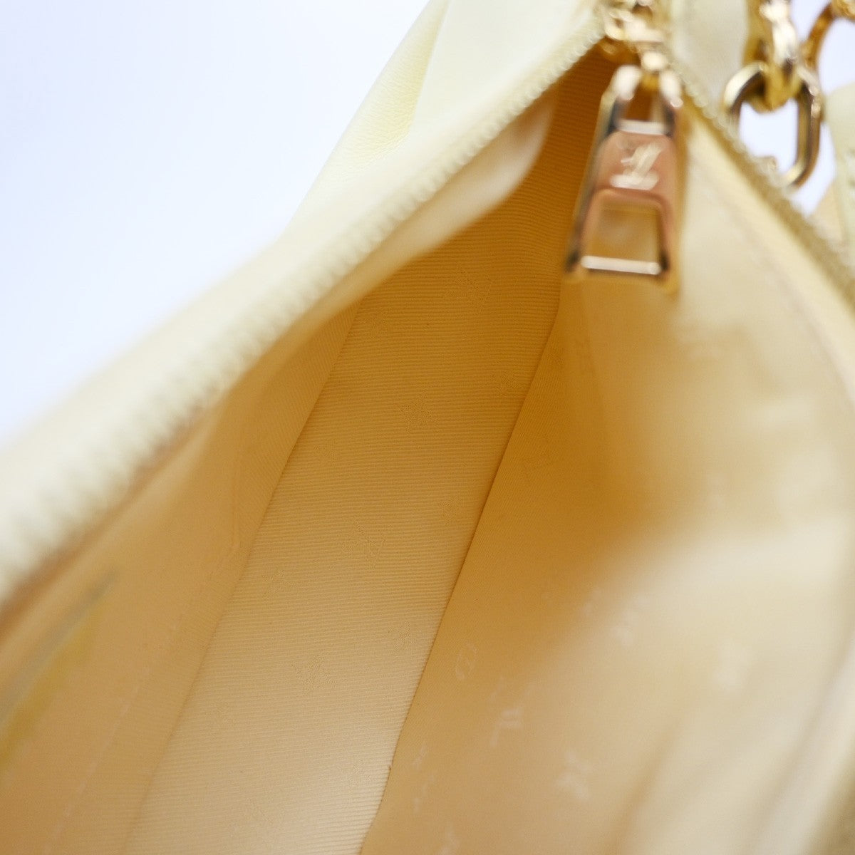 Louis Vuitton Over The Moon Bubblegram Leather Yellow Leather Handbag (Pre-Owned)