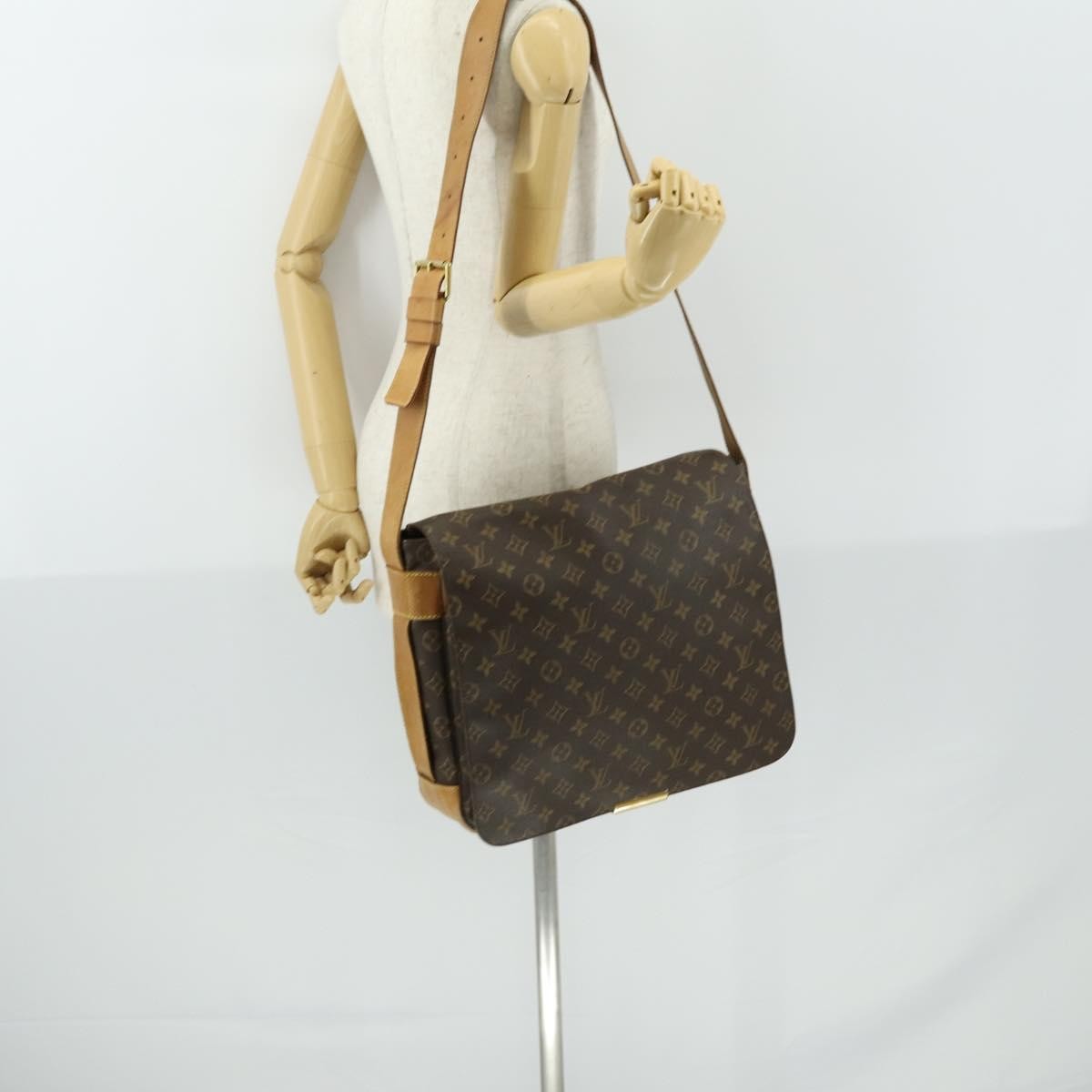 Louis Vuitton Abbesses Messenger Monogram Canvas Brown Canvas Shoulder Bag Bag (Pre-Owned)