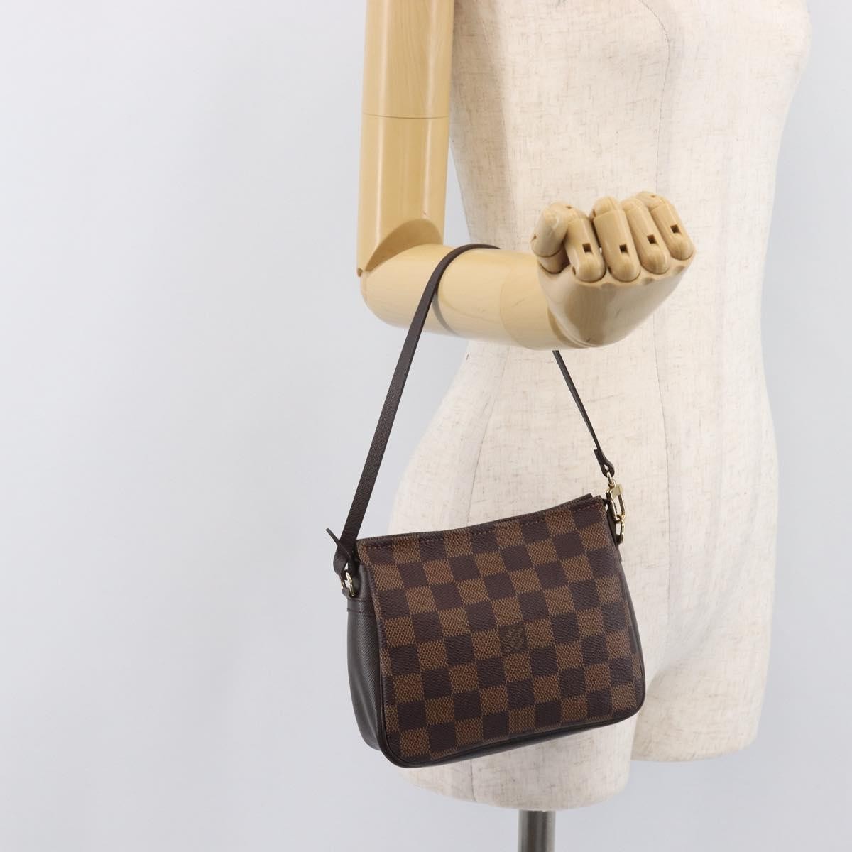 Louis Vuitton Trousse Make Up Damier Brown Canvas Clutche & Pouche Bag (Pre-Owned)
