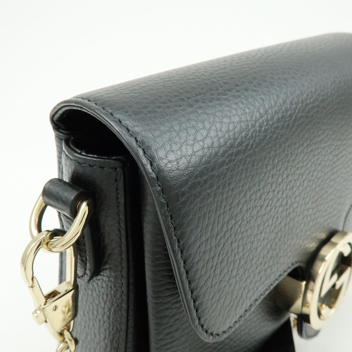 Gucci Interlocking Leather Black Leather Shoulder Bag Bag (Pre-Owned)