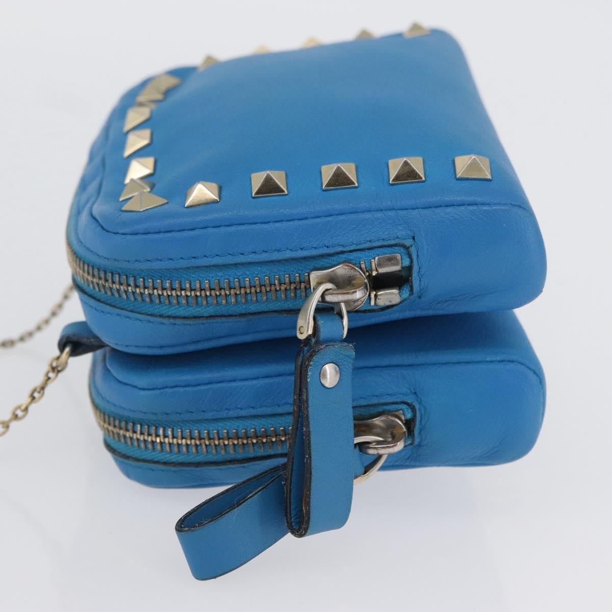 Valentino Garavani Rockstud Chain Camera Leather Blue Leather Clutche & Pouche Bag (Pre-Owned)