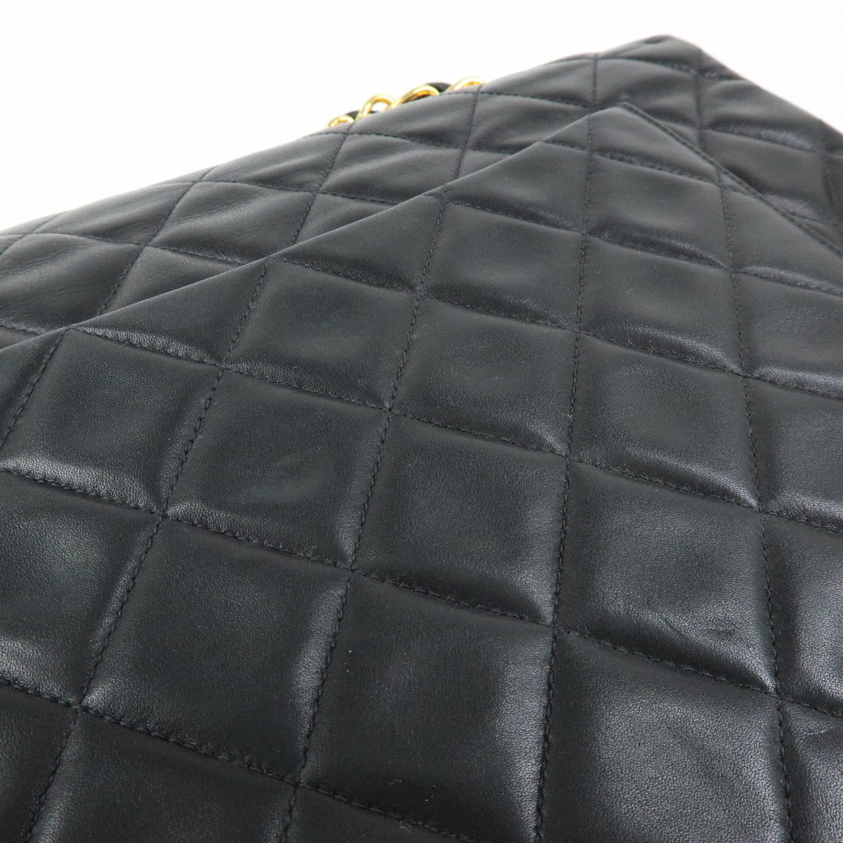 Chanel Vintage Timeless Cc Flap Quilted Lambskin Black Leather Handbag (Pre-Owned)