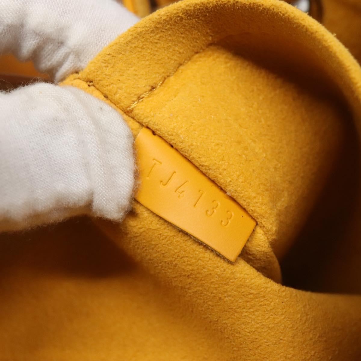 Louis Vuitton Petit Noe Nm Epi Leather Yellow Leather Shoulder Bag Bag (Pre-Owned)