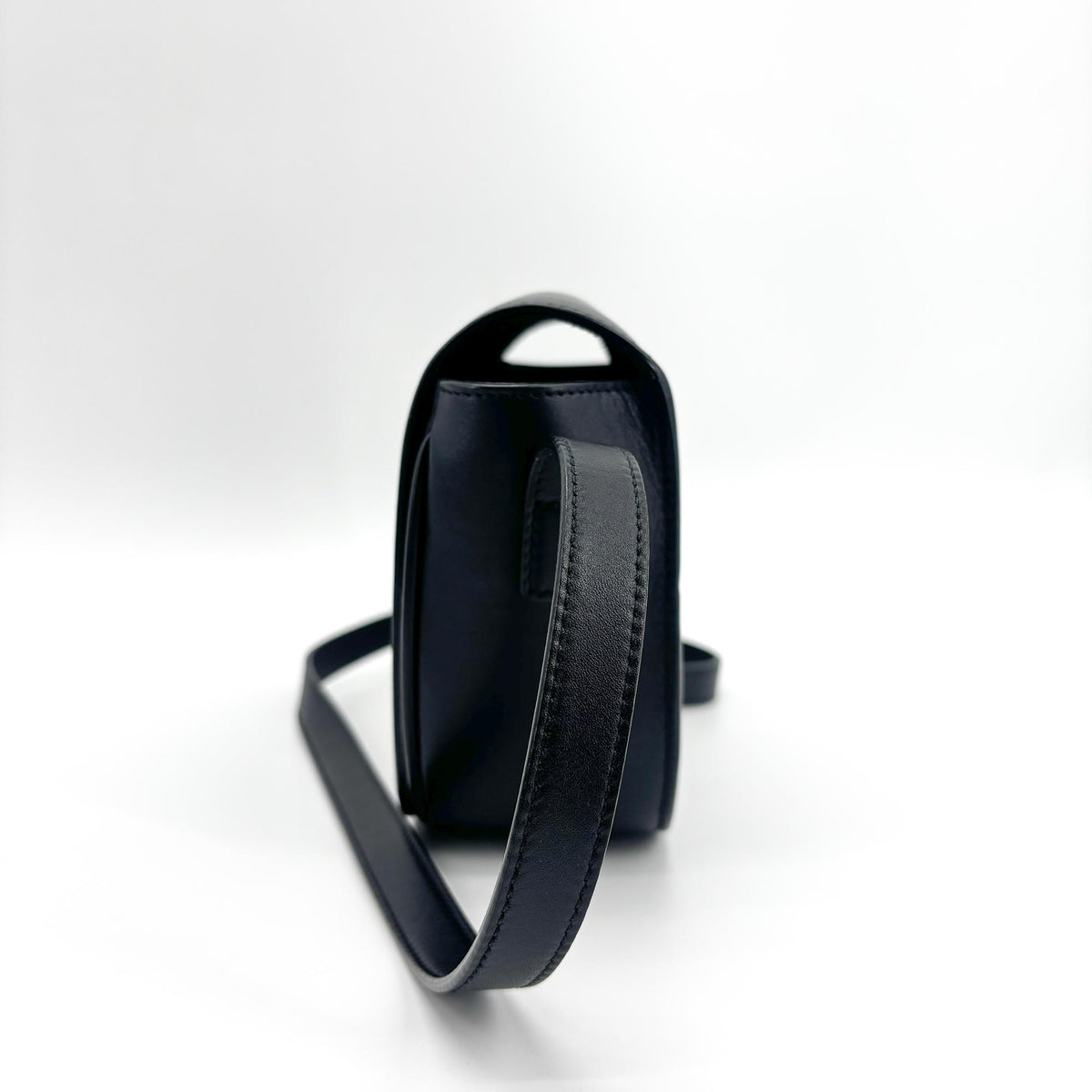 Celine Cuir Triomphe Folco Leather Black Calfskin Handbag (Pre-Owned)