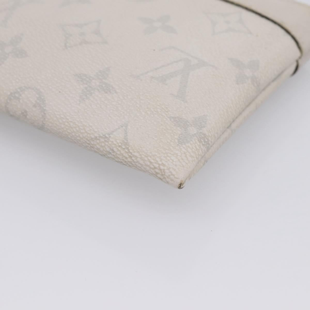Louis Vuitton Discovery Pochette Monogram Taigarama White Canvas Clutche & Pouche Bag (Pre-Owned)