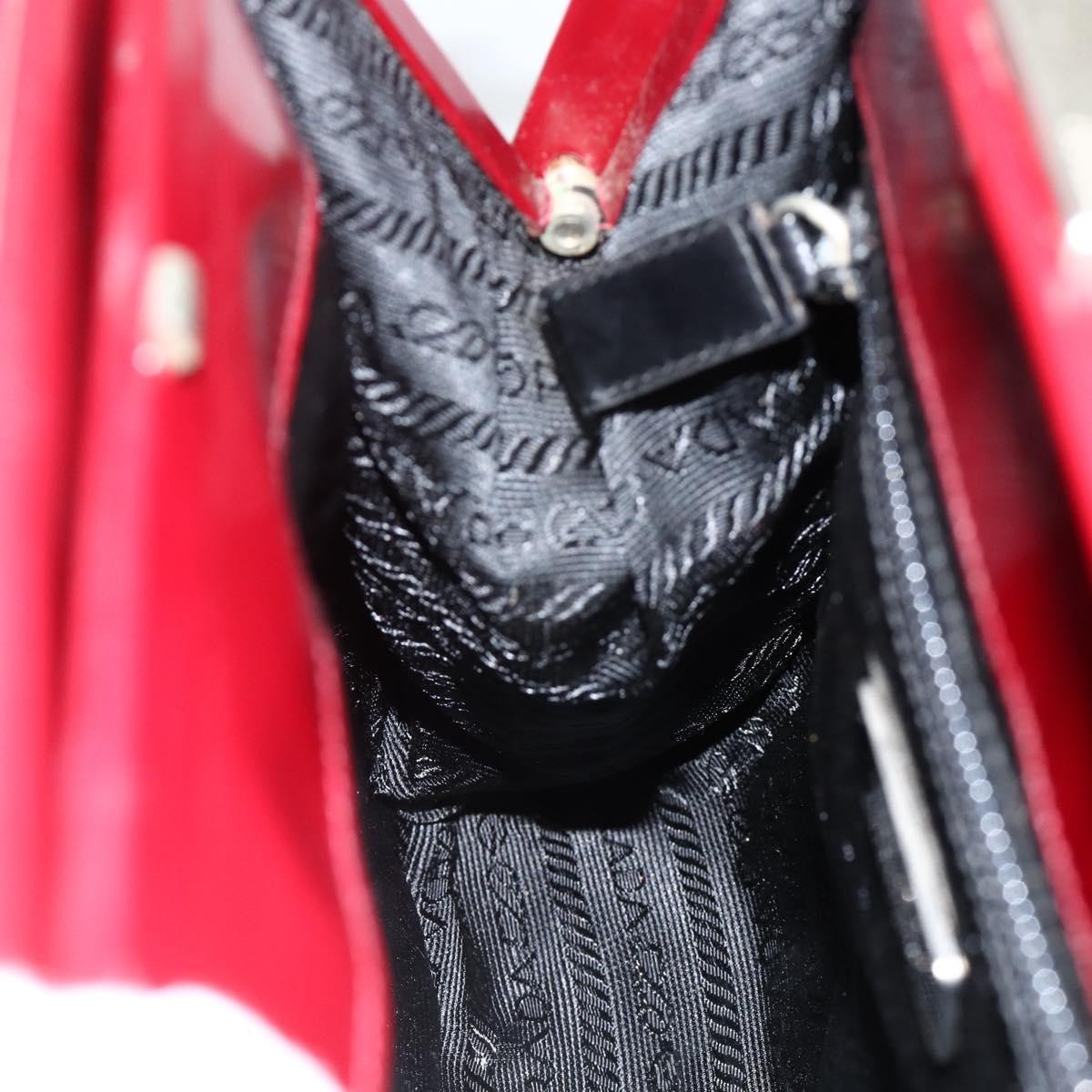 Prada Vintage Leather Burgundy Leather Handbag (Pre-Owned)