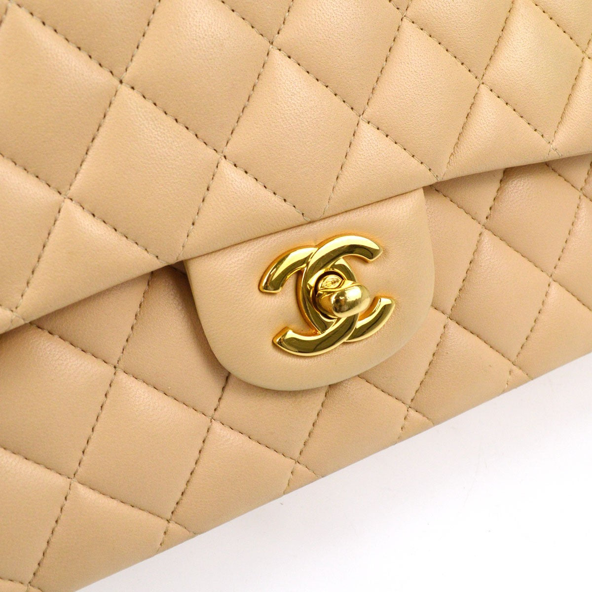 Chanel Vintage Classic Double Flap Quilted Lambskin Beige Leather Handbag (Pre-Owned)