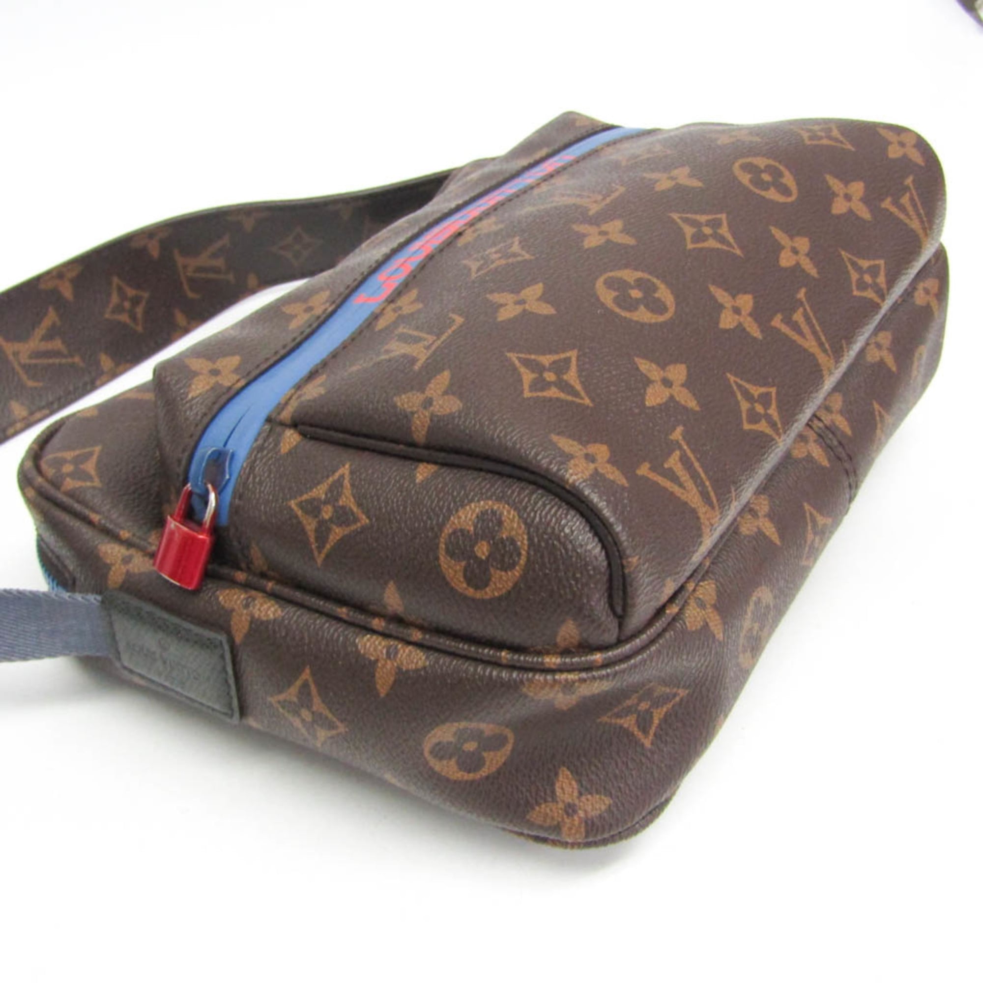 Louis Vuitton Outdoor Messenger Monogram Canvas Brown Canvas Shoulder Bag Bag (Pre-Owned)