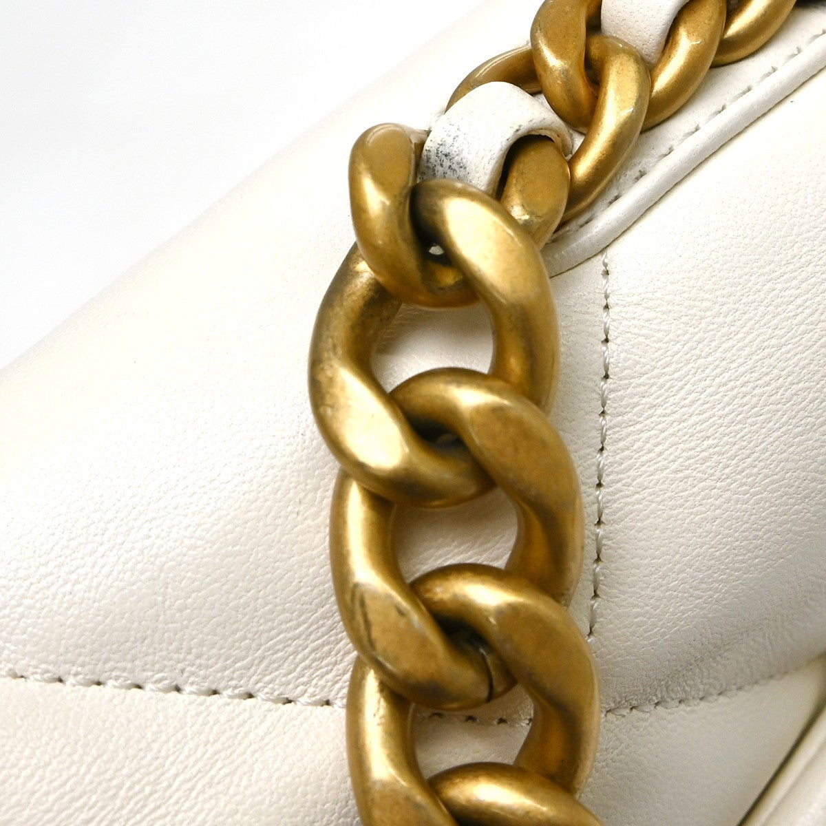 Chanel 19 Flap Quilted Leather White Calfskin Handbag (Pre-Owned)