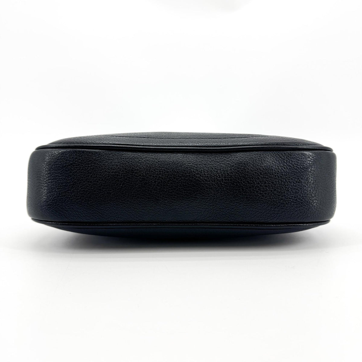 Gucci Aphrodite Leather Black Leather Shoulder Bag Bag (Pre-Owned)