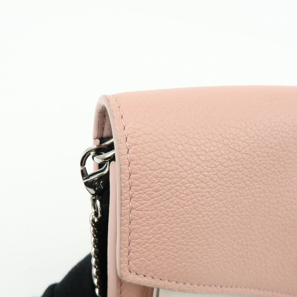 Louis Vuitton Mylockme Chain Pochette Leather Pink Leather Clutche & Pouche Bag (Pre-Owned)