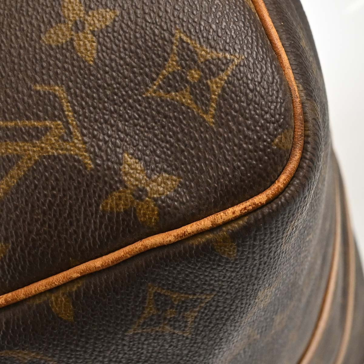 Louis Vuitton Keepall Monogram Canvas Brown Canvas Travel Bag Bag (Pre-Owned)