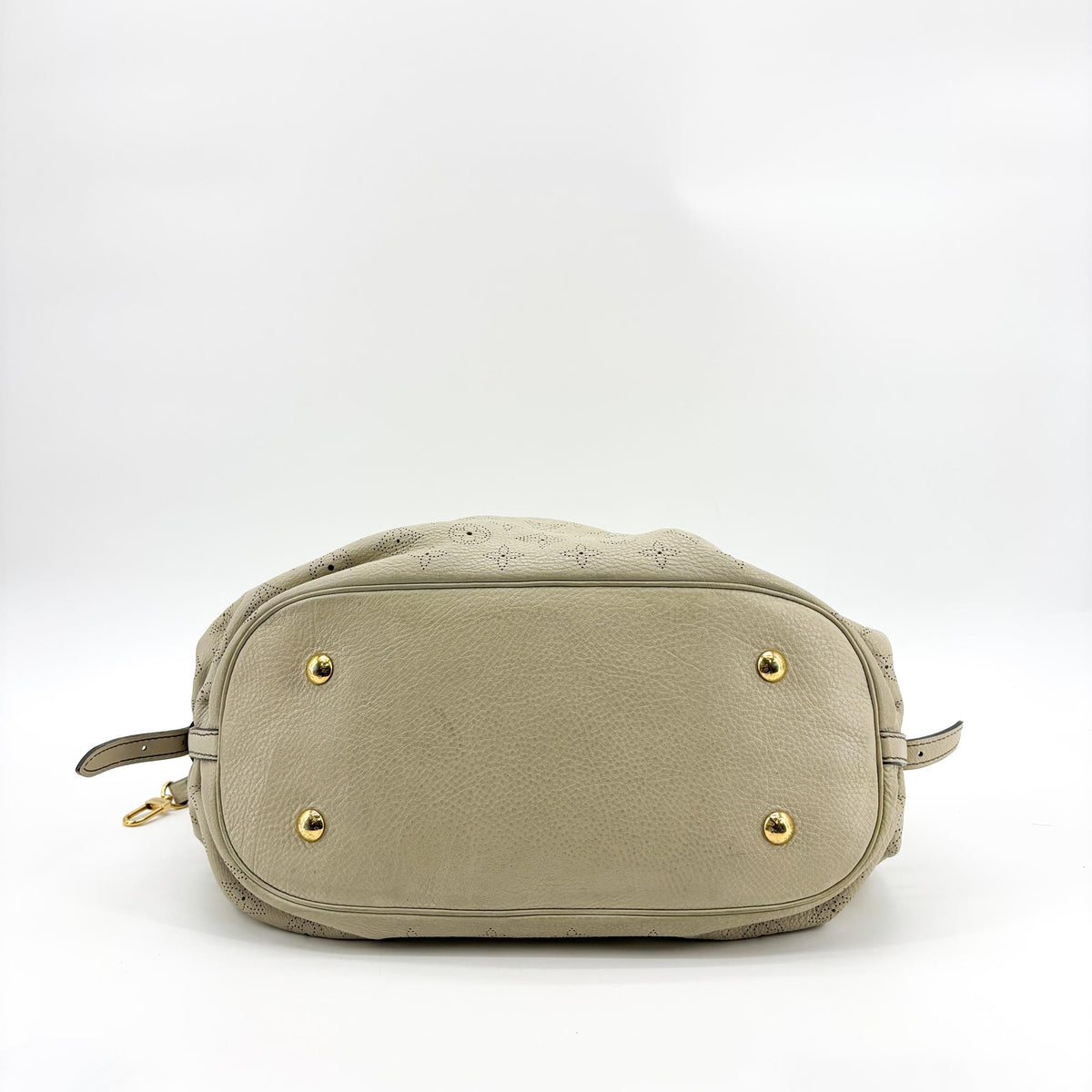 Louis Vuitton L Hobo Mahina Leather Beige Leather Shoulder Bag Bag (Pre-Owned)