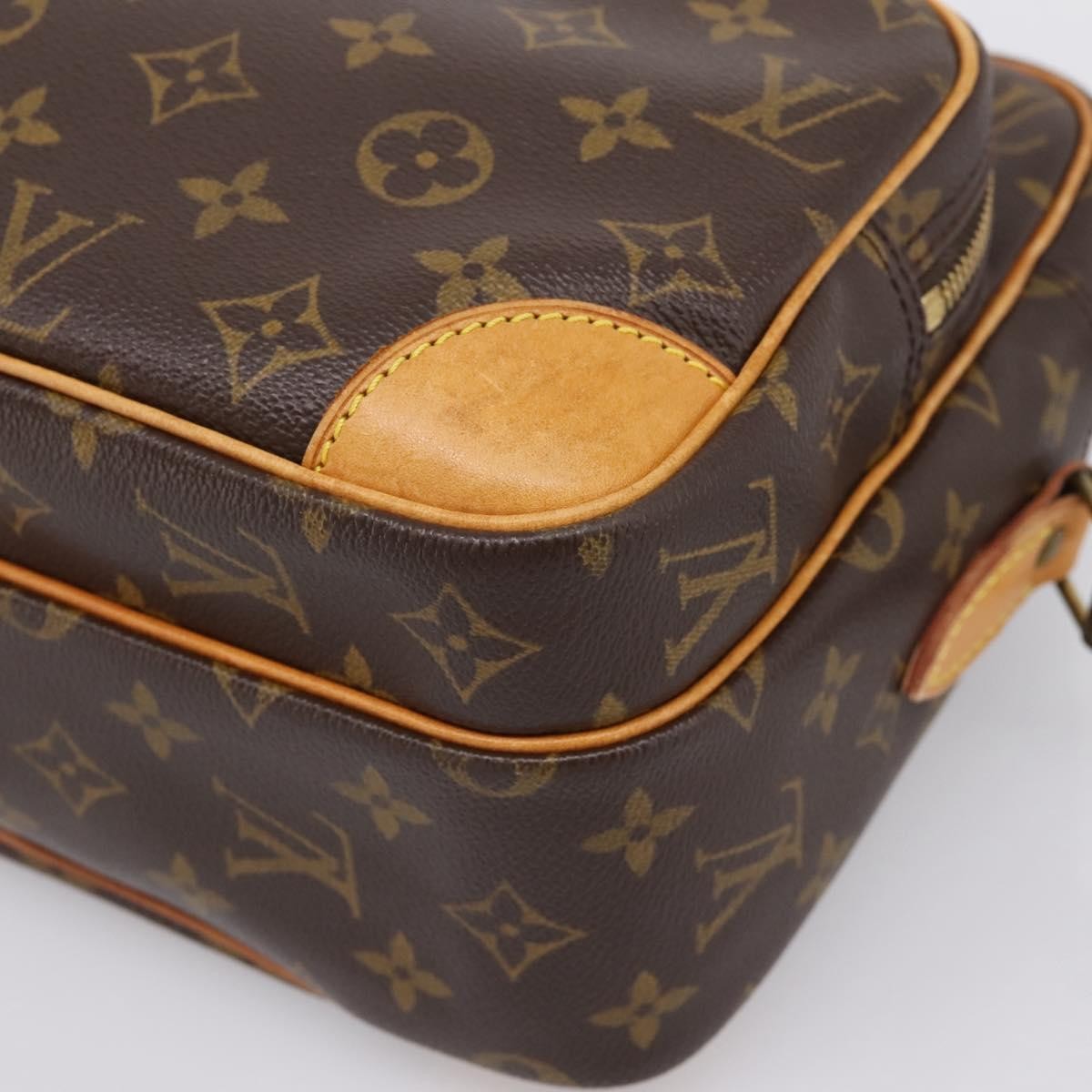 Louis Vuitton Nil Shoulder Bag Monogram Canvas Brown Canvas Shoulder Bag Bag (Pre-Owned)
