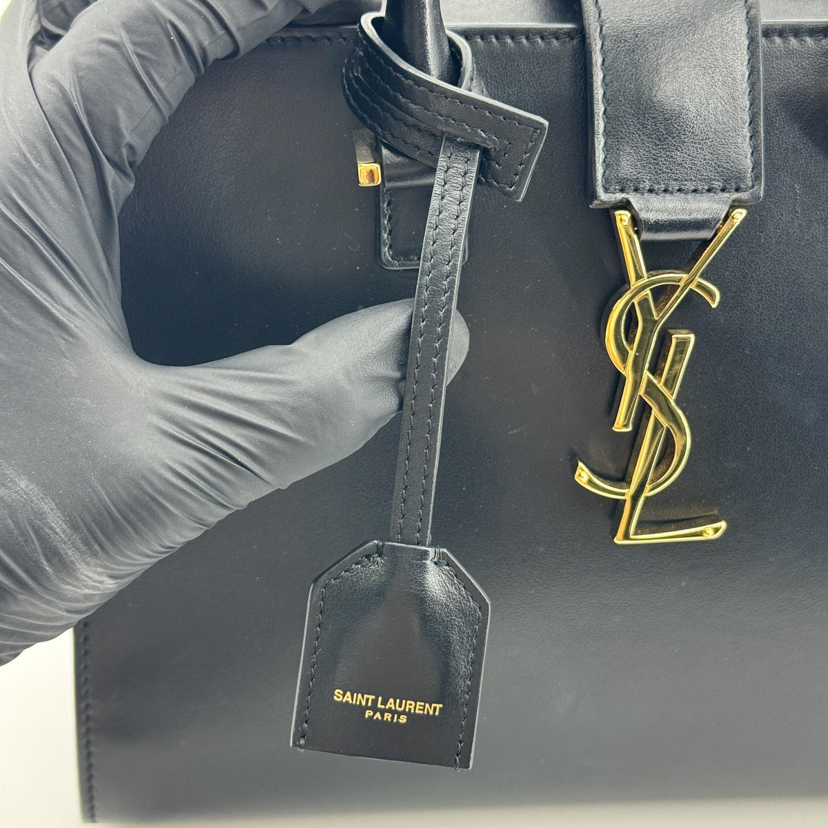 Saint Laurent Convertible Monogram Cabas Leather Black Leather Tote Bag Bag (Pre-Owned)