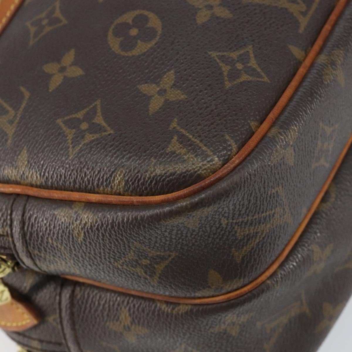 Louis Vuitton Reporter Monogram Canvas Brown Canvas Shoulder Bag Bag (Pre-Owned)