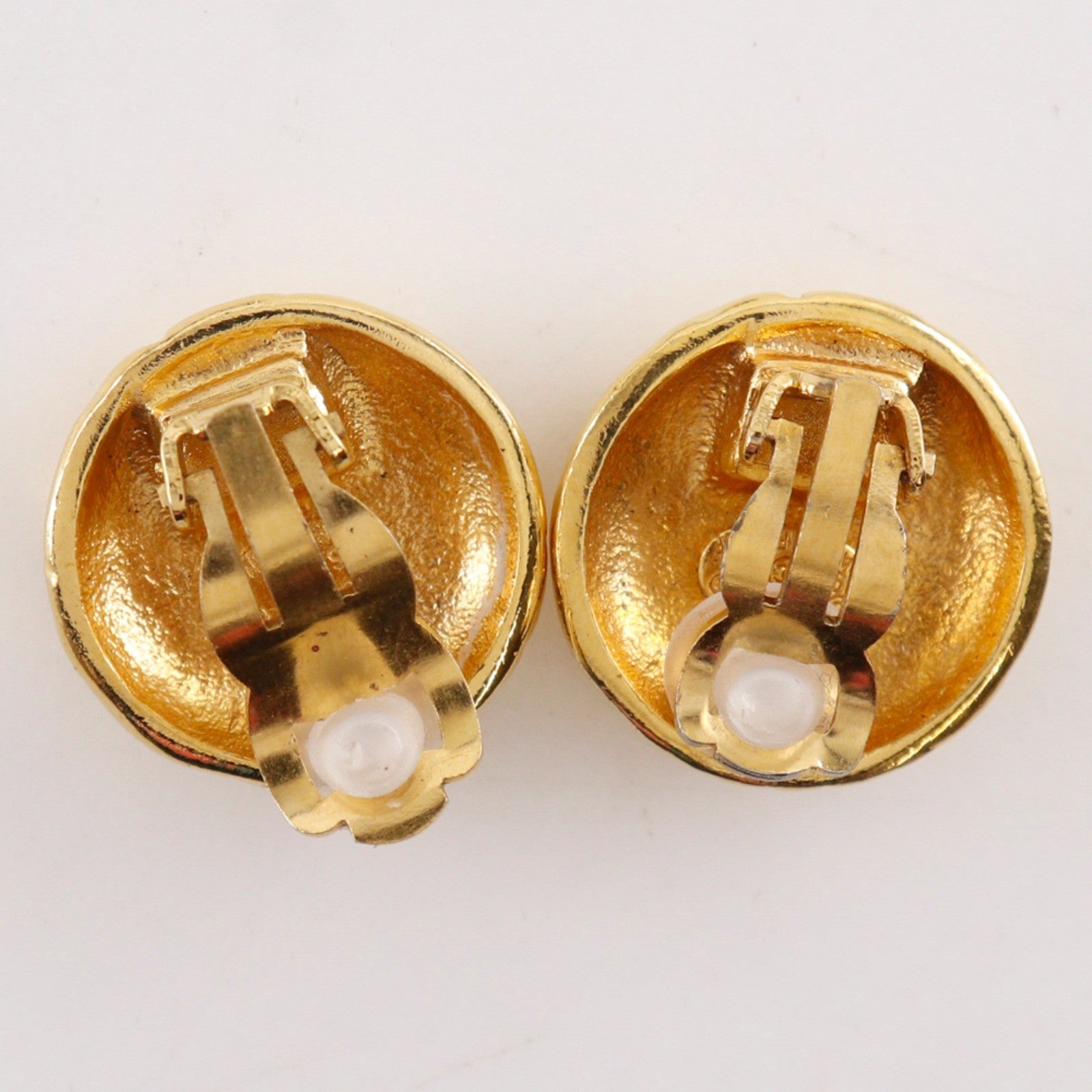 Chanel Vintage Cc Clip-On Metal Gold Gold_Plated Earrings Jewelry (Pre-Owned)