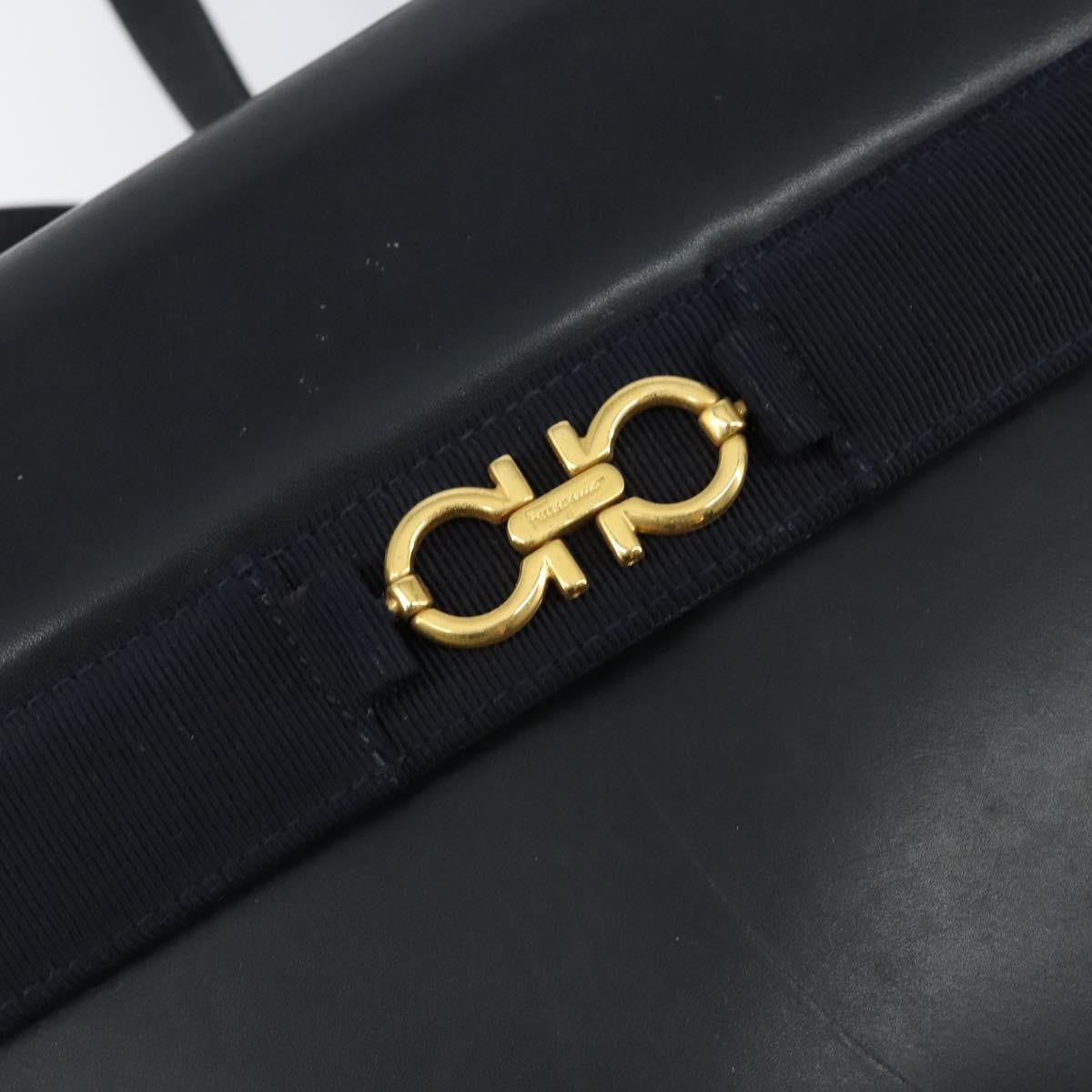 Salvatore Ferragamo Gancini Leather Black Leather Shoulder Bag Bag (Pre-Owned)