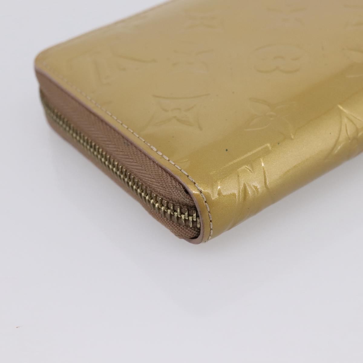 Louis Vuitton Zippy Monogram Vernis Beige Patent_Leather Wallets Accessory (Pre-Owned)
