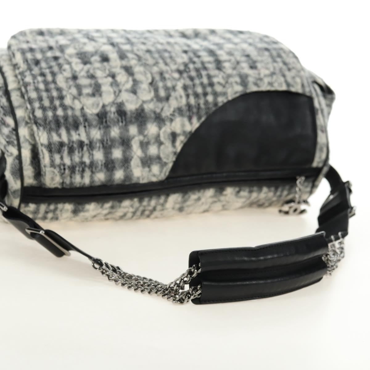 Chanel Vintage Camellia Flap Camera Quilted Tweed White Wool Shoulder Bag Bag (Pre-Owned)