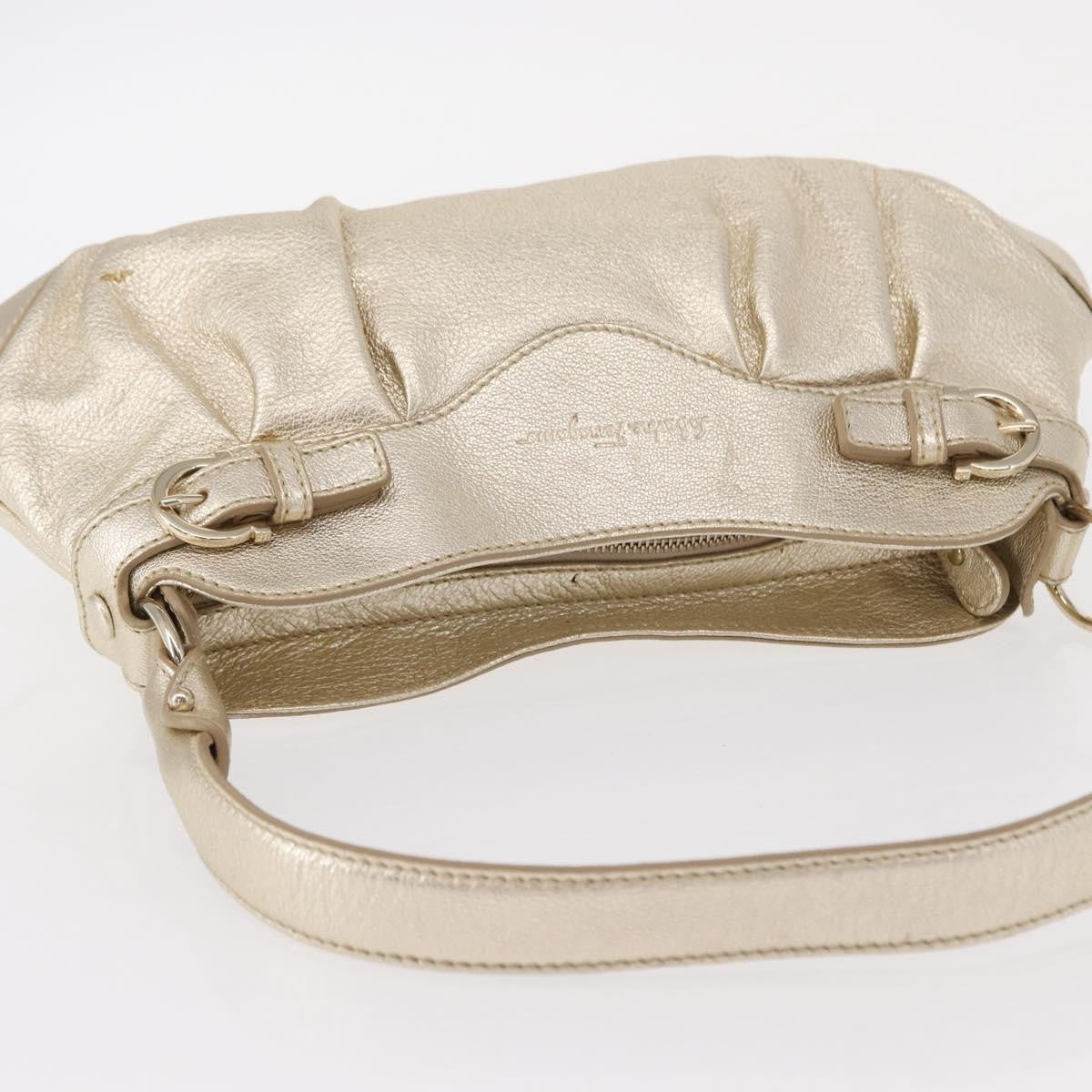 Salvatore Ferragamo Gancini Leather Gold Leather Shoulder Bag Bag (Pre-Owned)