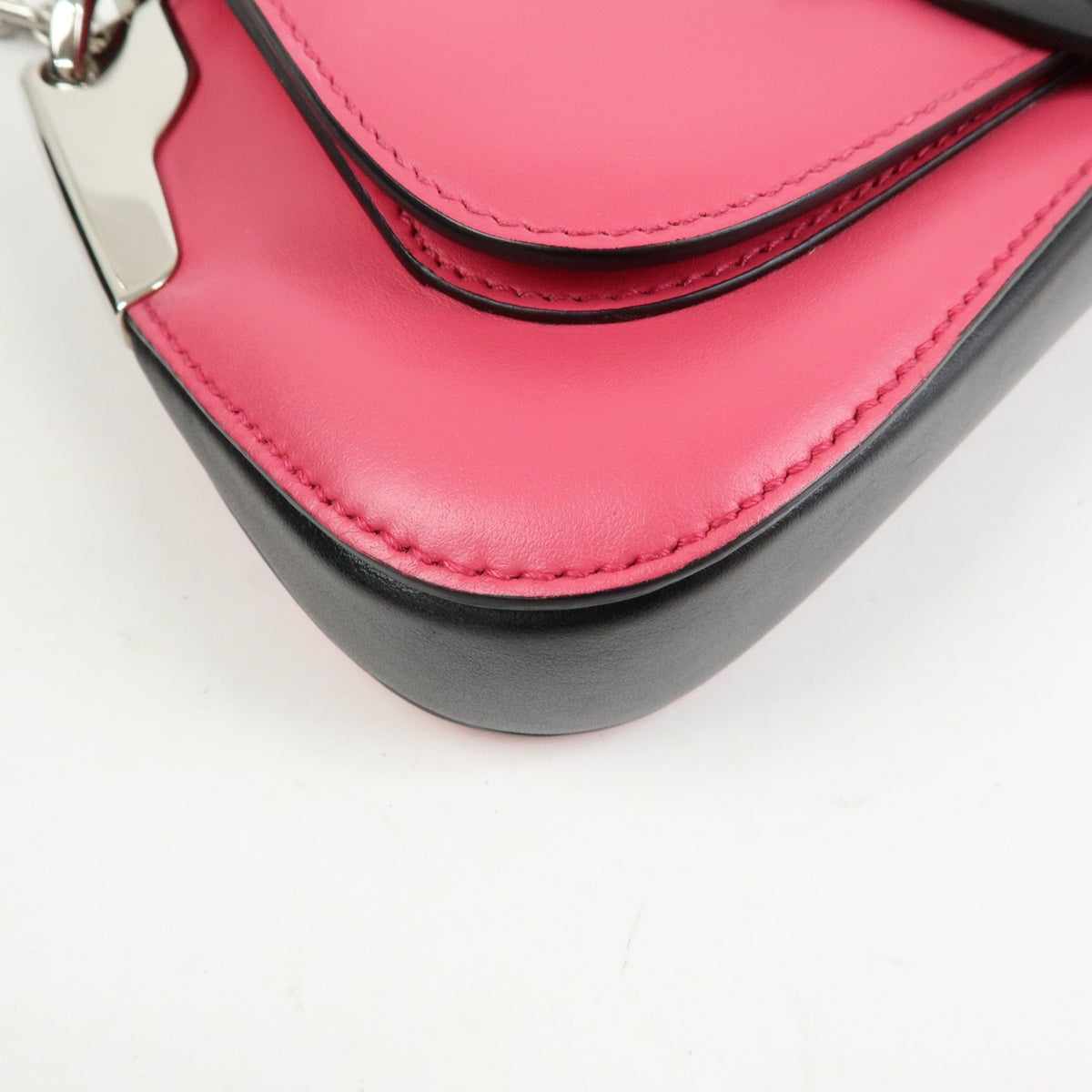 Prada Sidonie City Calf Pink Leather Shoulder Bag Bag (Pre-Owned)