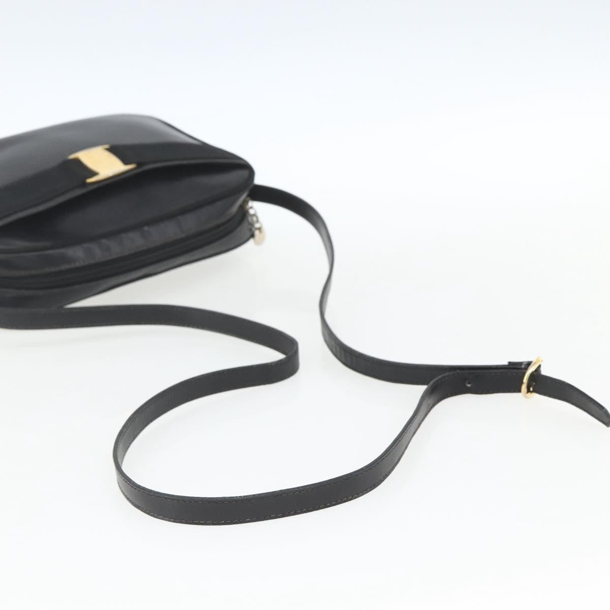 Salvatore Ferragamo Vara Bow Camera Patent Leather Black Leather Shoulder Bag Bag (Pre-Owned)