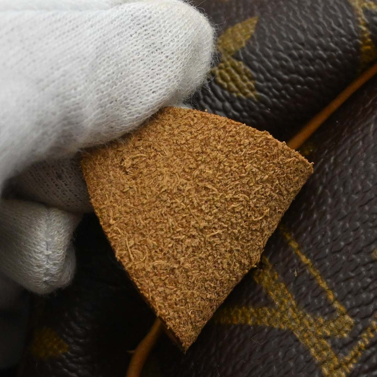 Louis Vuitton Keepall Monogram Canvas Brown Canvas Travel Bag Bag (Pre-Owned)