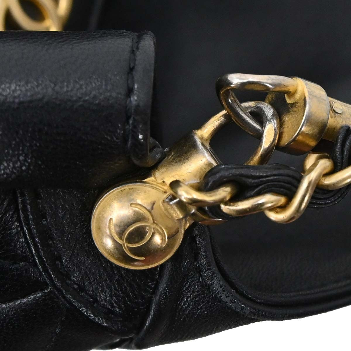Chanel Handle With Chic Bucket Chevron Lambskin Black Leather Handbag (Pre-Owned)