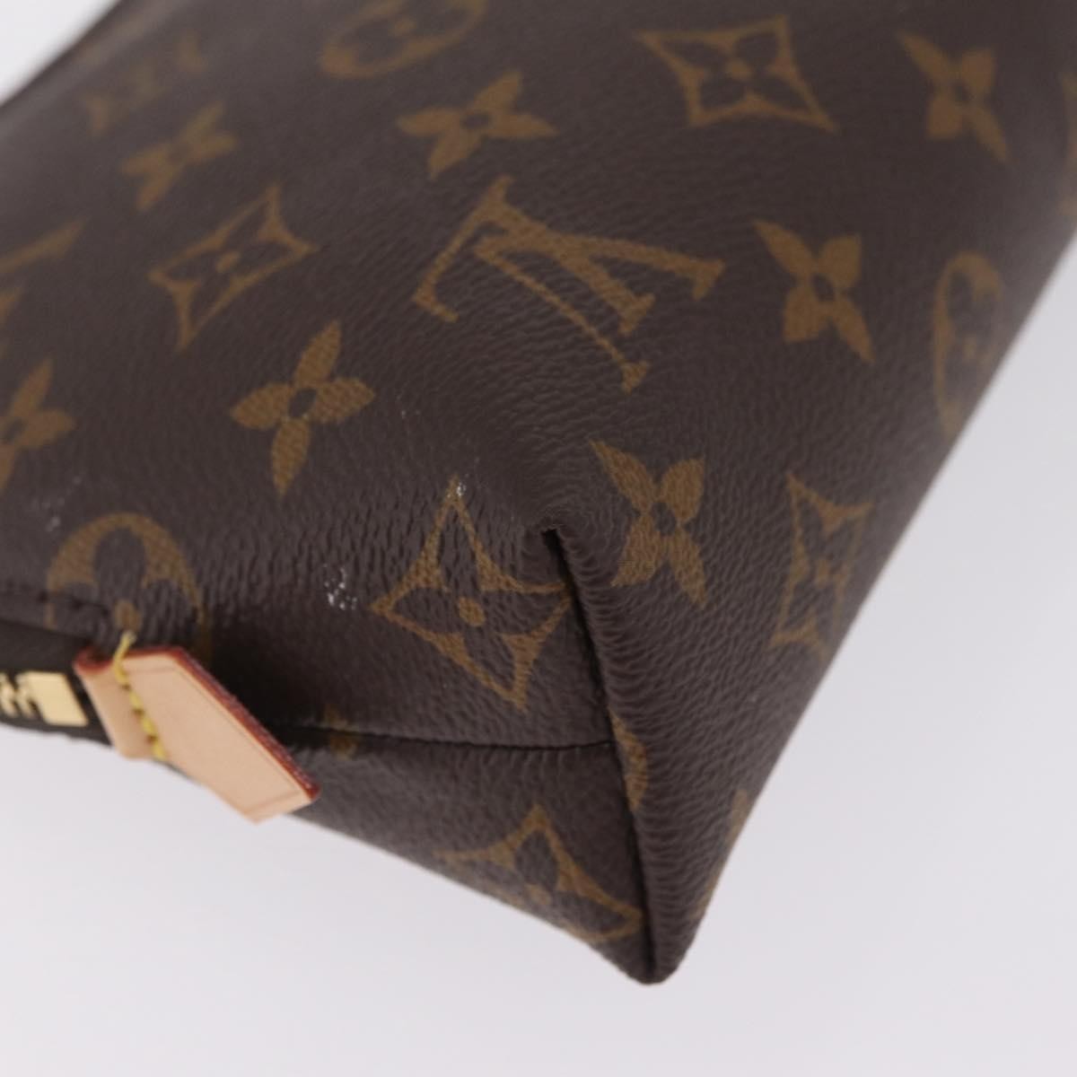 Louis Vuitton Cosmetic Monogram Canvas Brown Canvas Toiletry Case Accessory (Pre-Owned)