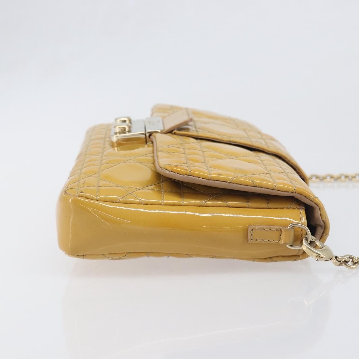 Christian Dior New Lock Cannage Quilt Patent Yellow Patent_Leather Clutche & Pouche Bag (Pre-Owned)
