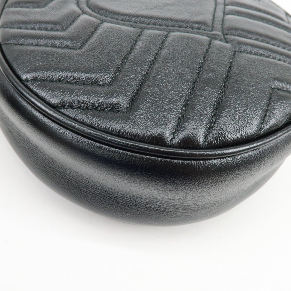 Gucci Gg Marmont Round Matelasse Leather Black Leather Shoulder Bag Bag (Pre-Owned)