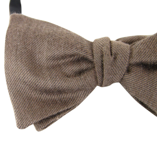 Bottega Veneta Men's Light Brown Silk Cashmere Bow Tie 270827 2800