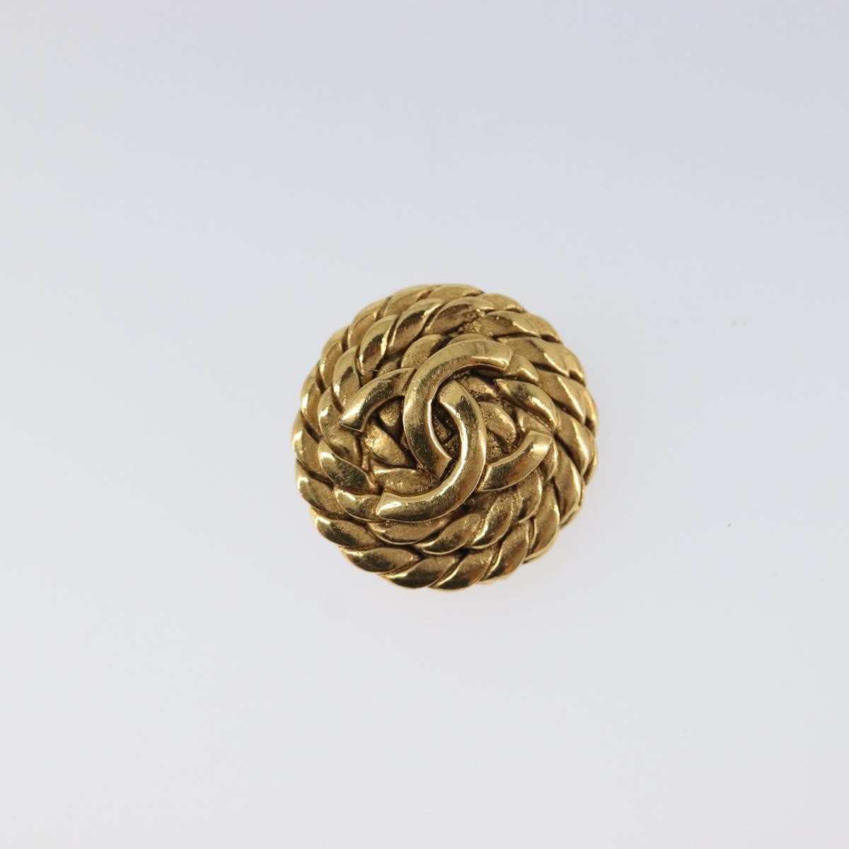 Chanel Vintage Cc Round Clip-On Metal Gold Metal Earrings Jewelry (Pre-Owned)