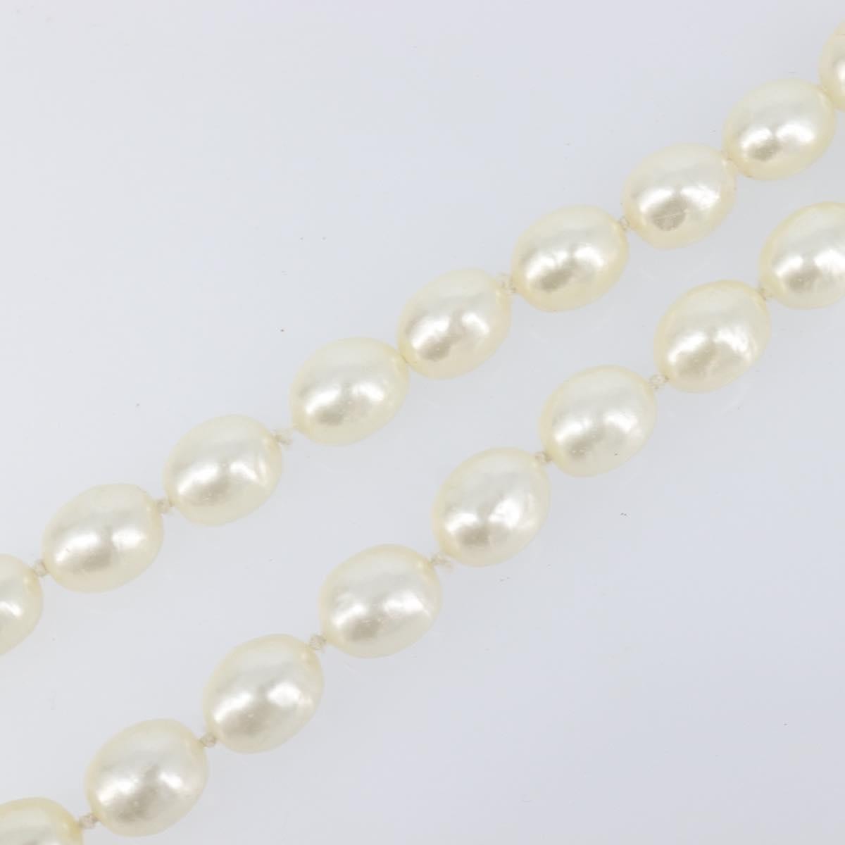 Chanel Cc Pearl Metal And Pearls White Pearl Necklace Jewelry (Pre-Owned)