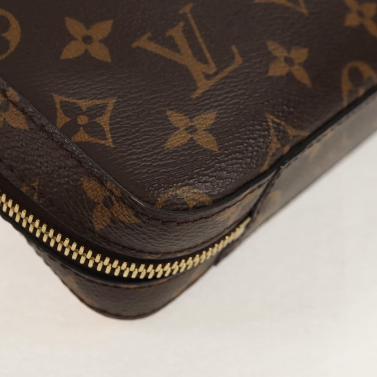 Louis Vuitton Soft Trunk Messenger Monogram Canvas Brown Canvas Shoulder Bag Bag (Pre-Owned)