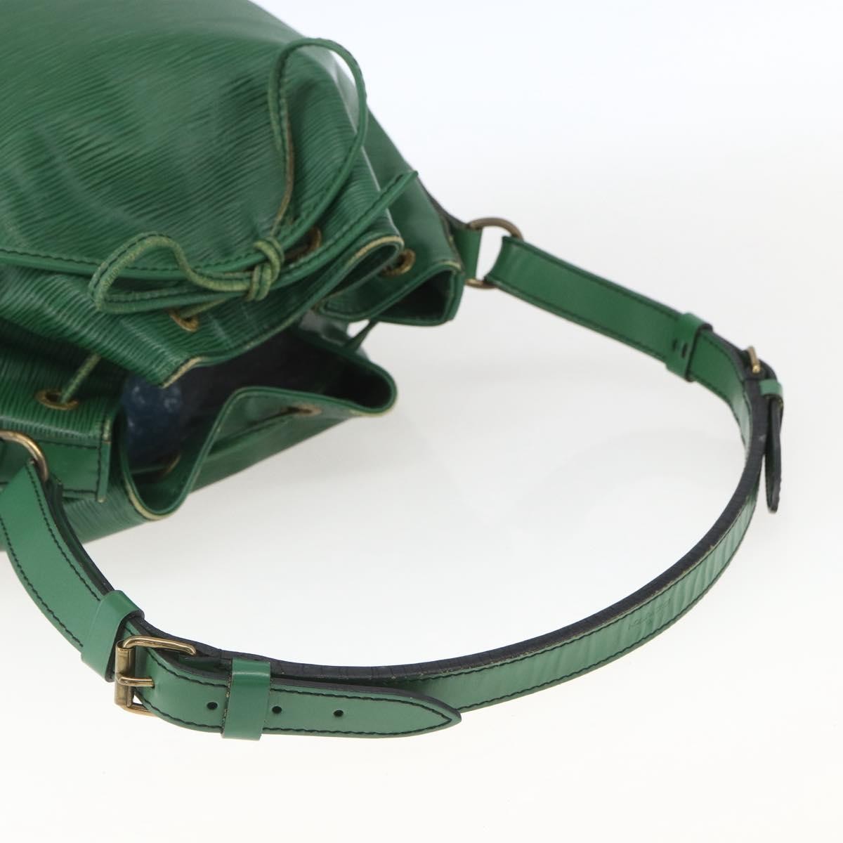 Louis Vuitton Petit Noe Epi Leather Green Leather Shoulder Bag Bag (Pre-Owned)