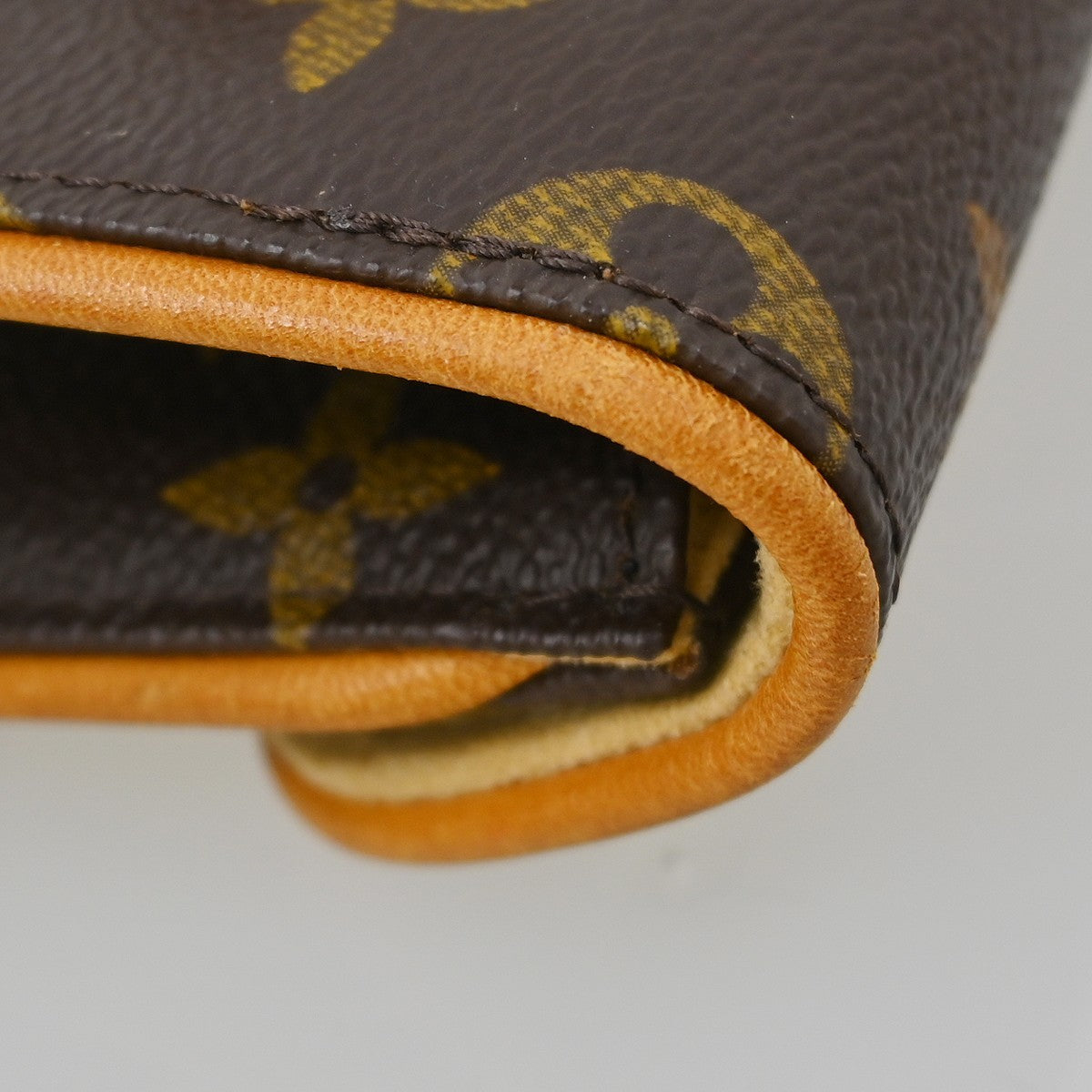 Louis Vuitton Florentine Waist Monogram Canvas Brown Canvas Clutche & Pouche Bag (Pre-Owned)