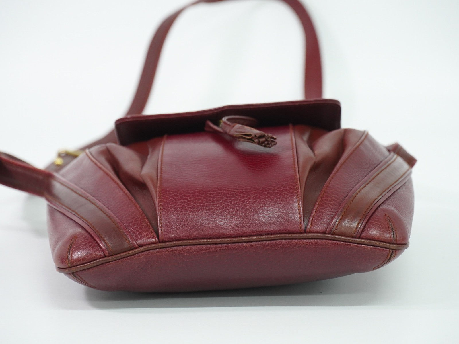 Cartier Vintage Must De Cartier Leather Burgundy Leather Shoulder Bag Bag (Pre-Owned)