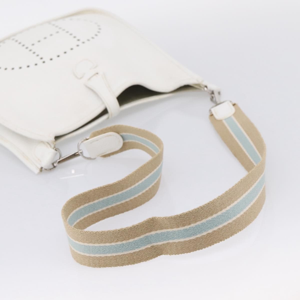 Hermes Evelyne Bag Gen I Togo White Leather Handbag (Pre-Owned)