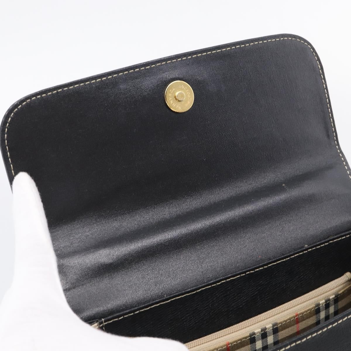 Burberry Handbag Leather Black Leather Handbag (Pre-Owned)