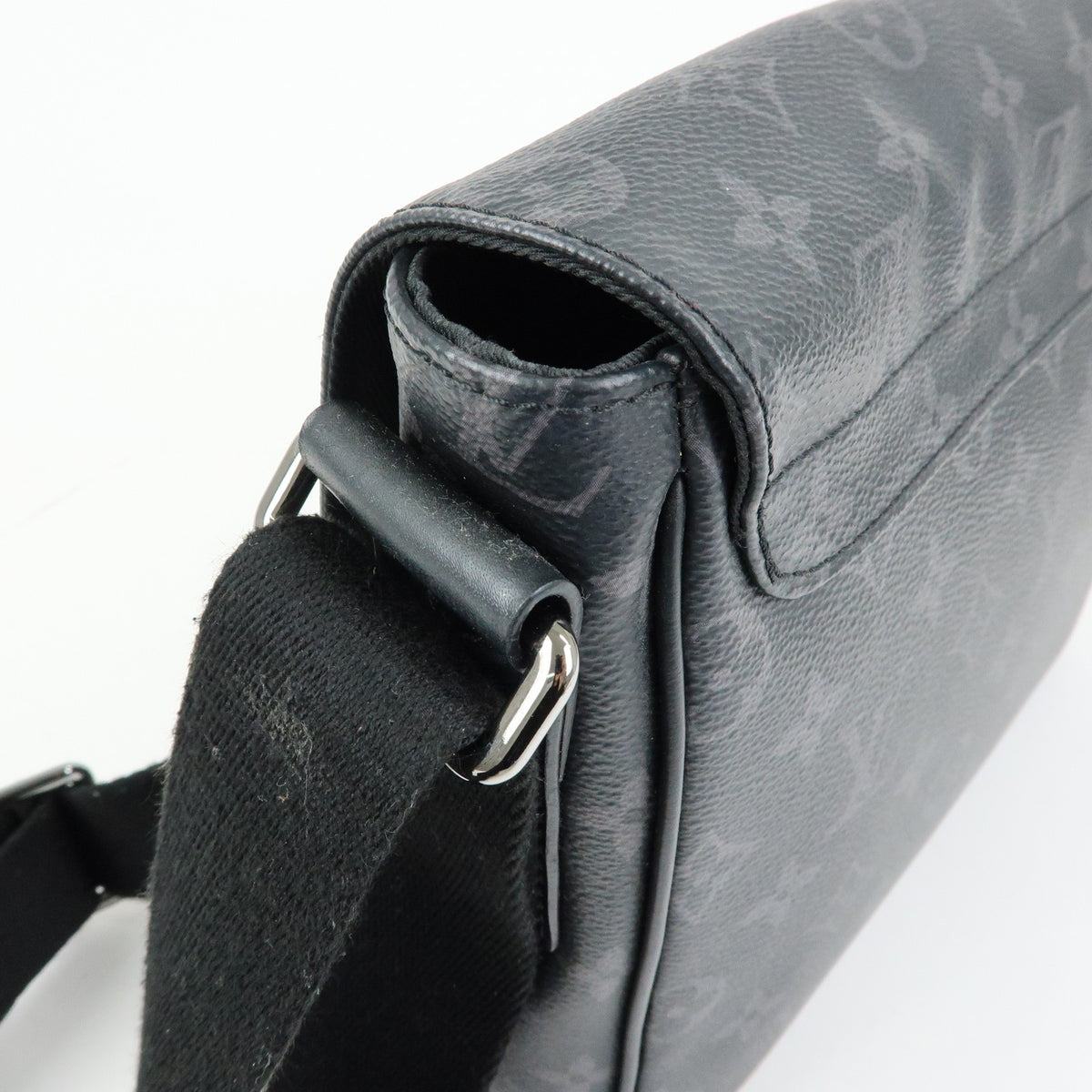 Louis Vuitton District Messenger Monogram Eclipse Canvas Gray Canvas Handbag (Pre-Owned)
