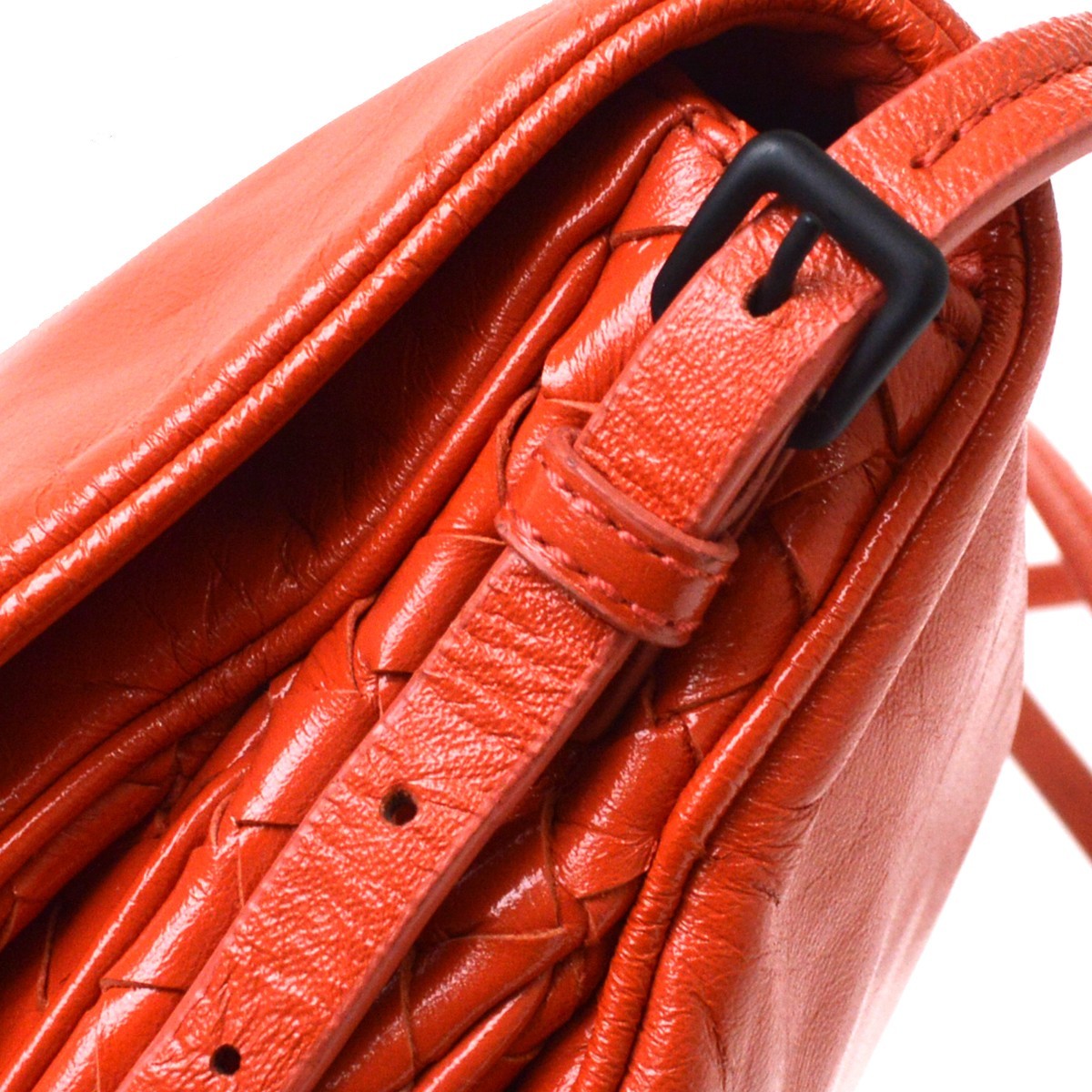 Bottega Veneta Flap Messenger Bag Leather With Intrecciato Detail Red Leather Shoulder Bag Bag (Pre-Owned)