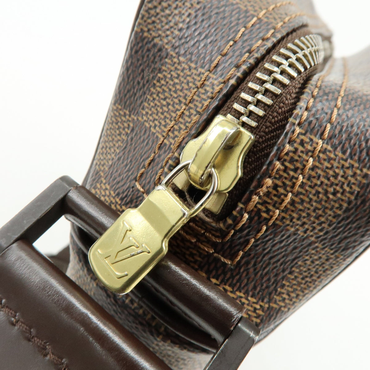Louis Vuitton Olav Damier Brown Canvas Handbag (Pre-Owned)