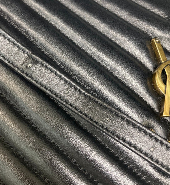 Saint Laurent Lou Camera Matelasse Chevron Leather Black Leather Handbag (Pre-Owned)